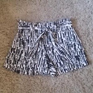 Apt 9 Black and White Shorts